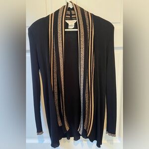 Exclusively Misook Woman ribbed cardigan duster in black and gold, Size 1X